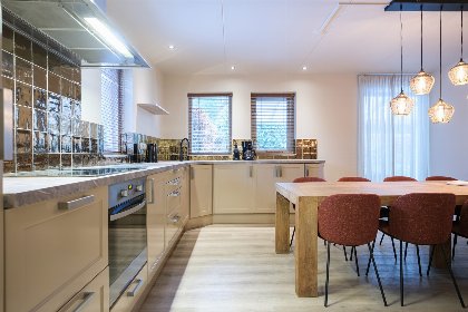 005 Familiehuis Rheeze met Jacuzzi | 10 personen