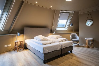 008 Familiehuis Rheeze met Jacuzzi | 10 personen