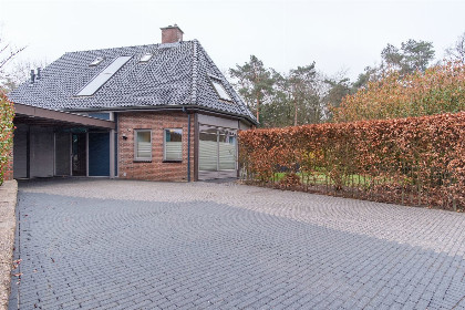 001 Familiehuis Rheeze met Jacuzzi