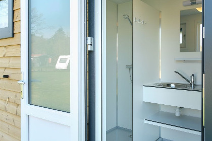 003 Kampeerplaats met prive sanitair