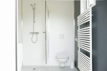 010 Kampeerplaats met prive sanitair