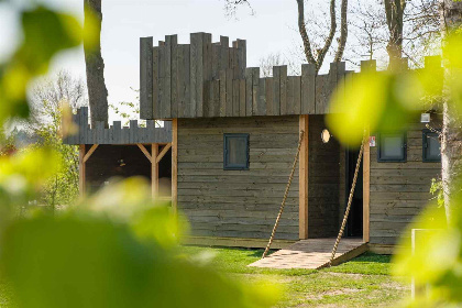 007 Mooi 10 persoons 'Kasteel' op de Zandstuve nabij Hardenberg