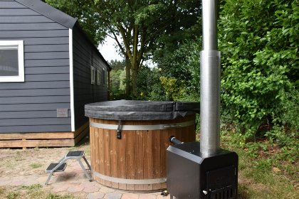001 Strandchalet met hottub 4 personen