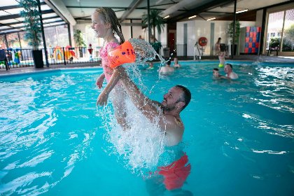 010 Strandchalet met hottub 4 personen