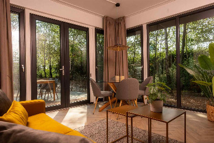 003 Comfortabel 4 persoons chalet op Vakantiepark Holte in Rijssen