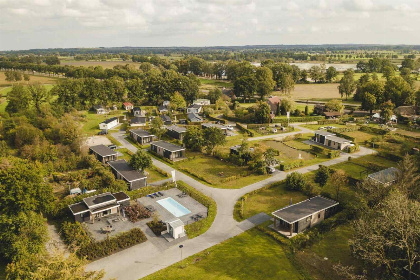 016 Luxe 2 persoons wellnesslodge met bubbelbad, sauna en sunshower