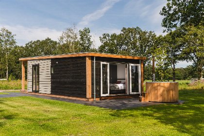 003 Panorama Wellnesslodge | hottub, sauna en ligbad | 2 pers