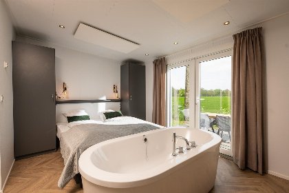 008 Panorama Wellnesslodge | jacuzzi, sauna en ligbad | 2 pers 008 Panorama Wellnesslodge | jacuzzi, sauna en ligbad | 2 pers