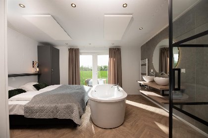 009 Panorama Wellnesslodge | jacuzzi, sauna en ligbad | 2 pers 009 Panorama Wellnesslodge | jacuzzi, sauna en ligbad | 2 pers