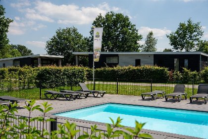 013 Panorama Wellnesslodge | jacuzzi, sauna en ligbad | 2 pers 013 Panorama Wellnesslodge | jacuzzi, sauna en ligbad | 2 pers