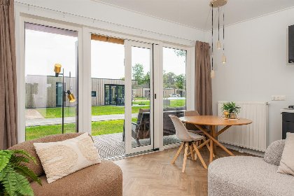 012 Panorama Wellnesslodge | jacuzzi, sauna en sunshower | 2 pers