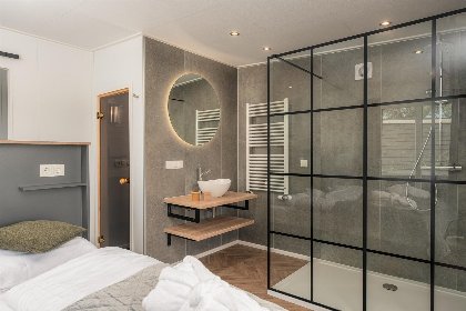 017 Panorama Wellnesslodge | jacuzzi, sauna en sunshower | 2 pers