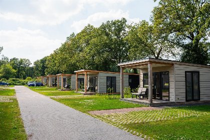 021 Panorama Wellnesslodge | jacuzzi, sauna en sunshower | 2 pers