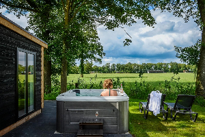 Panorama Wellnesslodge | jacuzzi, sauna en sunshower | 2 personen