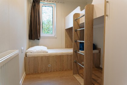 010 Tiny Cabin met Hottub