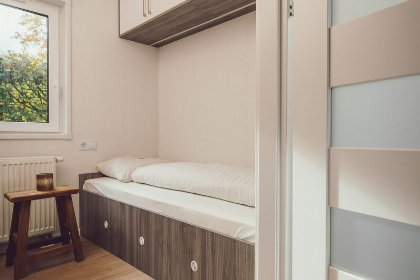 003 Tiny cabin