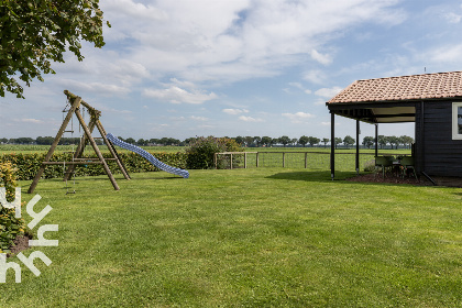 004 Sfeervol 4 persoons vakantiehuis in Scheerwolde vlakbij Nationaal Park Weerribben Wieden