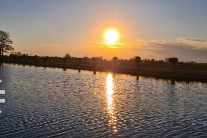 049 Sfeervol 4 persoons vakantiehuis in Scheerwolde vlakbij Nationaal Park Weerribben Wieden