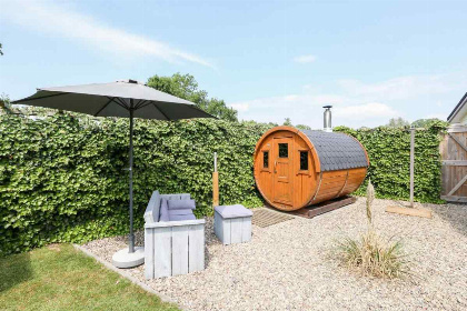 013 Luxe 2 persoons studio met sauna en bubbelbad nabij Nationaal Park Weerribben Wieden