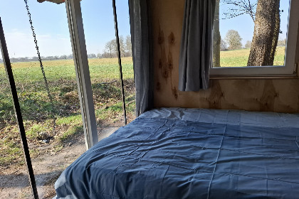 012 Gezellige tweepersoons bungalow op het platteland bij Nationaal Park de Weerribben