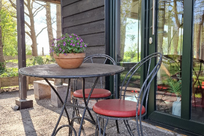 013 Gezellige tweepersoons bungalow op het platteland bij Nationaal Park de Weerribben