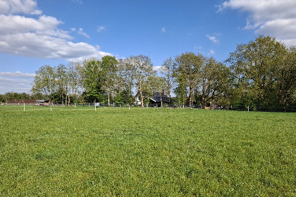 014 Gezellige tweepersoons bungalow op het platteland bij Nationaal Park de Weerribben