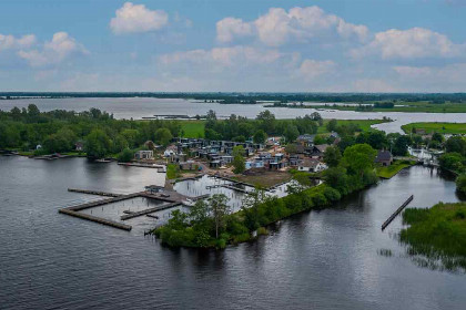 011 Comfortabel 6 persoons vakantiehuis met gratis WiFi op een vakantiepark nabij Giethoorn