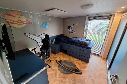011 Kindvriendelijk en aangepast vakantiehuis voor 3 personen in Wanneperveen