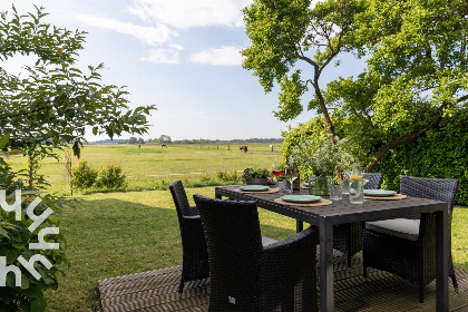 004 Mooi 4 persoons vakantiehuis met weids uitzicht in Wanneperveen, nabij Giethoorn