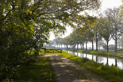 009 Sfeervolle 2 persoons bungalow nabij Westerhaar Vriezenveensewijk