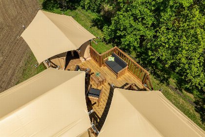 032 Boomhuttent aan de Regge met prive sanitair | 6 pers 032 Boomhuttent aan de Regge met prive sanitair | 6 pers