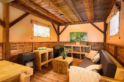 001 Boomhuttent met bubbeltub | 6 pers