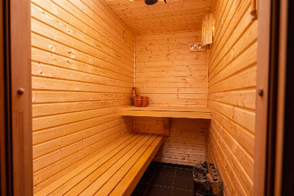 010 Comfortabele en ruime 5 persoons Wellness woning met sauna en hottub