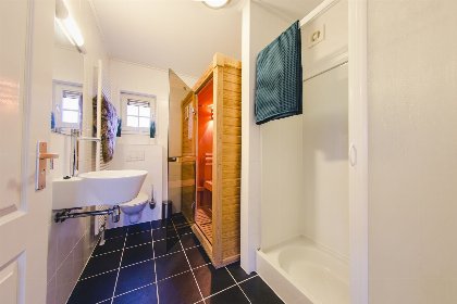 004 Groepsaccommodatie (2x Reggehooiberg, met grote achtertuin) I 10 pers