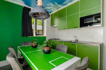 001 Kinderbungalow FC Molke stadion met warme bubbeltub I 6 pers 001 Kinderbungalow FC Molke stadion met warme bubbeltub I 6 pers