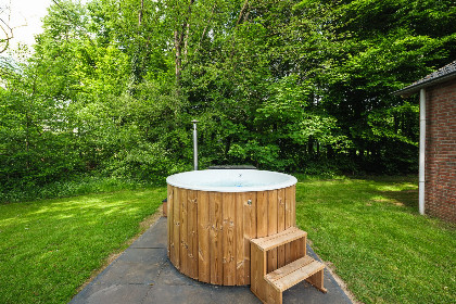 016 Kinderbungalow met warme bubbeltub | 8 personen
