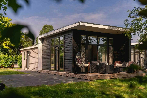 Luxe 6 persoons vakantiehuis met hottub aan het riviertje de Regge