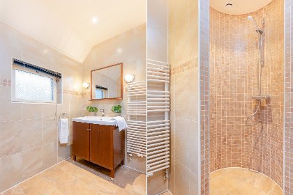 020 Luxe groepsaccommodatie met sauna en bubbeltub | 14 pers