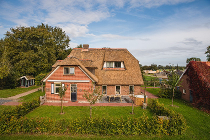 001 Luxe groepsaccommodatie met sauna en hottub | 14 personen