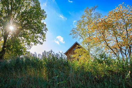 011 Prachtig gelegen 5 persoons boomhut aan het riviertje de Regge in Overijssel