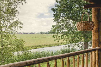 015 Prachtig gelegen 5 persoons boomhut aan het riviertje de Regge in Overijssel