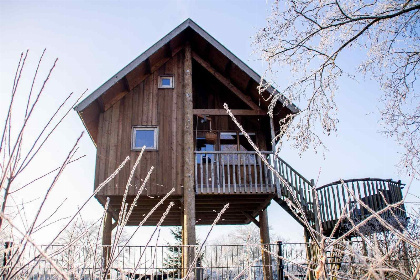 017 Prachtig gelegen 5 persoons boomhut aan het riviertje de Regge in Overijssel