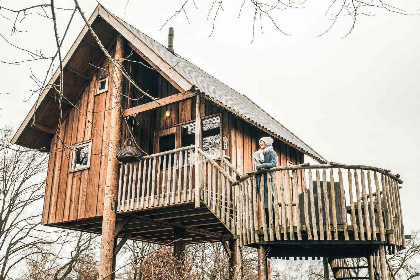 018 Prachtig gelegen 5 persoons boomhut aan het riviertje de Regge in Overijssel