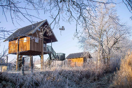 019 Prachtig gelegen 5 persoons boomhut aan het riviertje de Regge in Overijssel