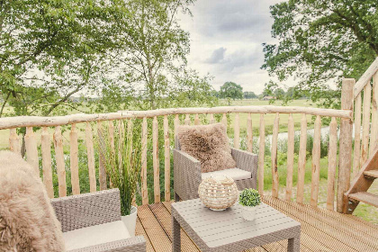 020 Prachtig gelegen 5 persoons boomhut aan het riviertje de Regge in Overijssel