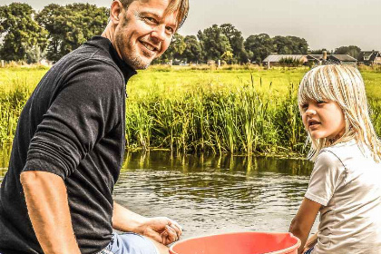 028 Prachtig gelegen 5 persoons boomhut aan het riviertje de Regge in Overijssel