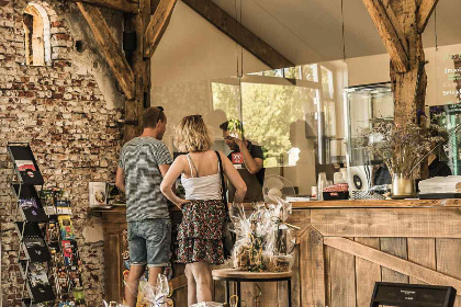 033 Prachtig gelegen 5 persoons boomhut aan het riviertje de Regge in Overijssel