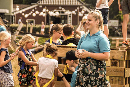 036 Prachtig gelegen 5 persoons boomhut aan het riviertje de Regge in Overijssel