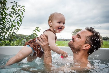 011 River Cabin met bubbeltub | 6 pers 011 River Cabin met bubbeltub | 6 pers