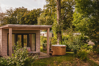 001 River lodge met bubbeltub | 4 personen